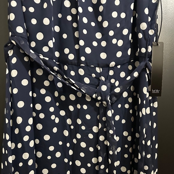COPY - Brand New with tags Nicole Miller Navy blue with white polka dots maxi d… - Picture 4 of 10